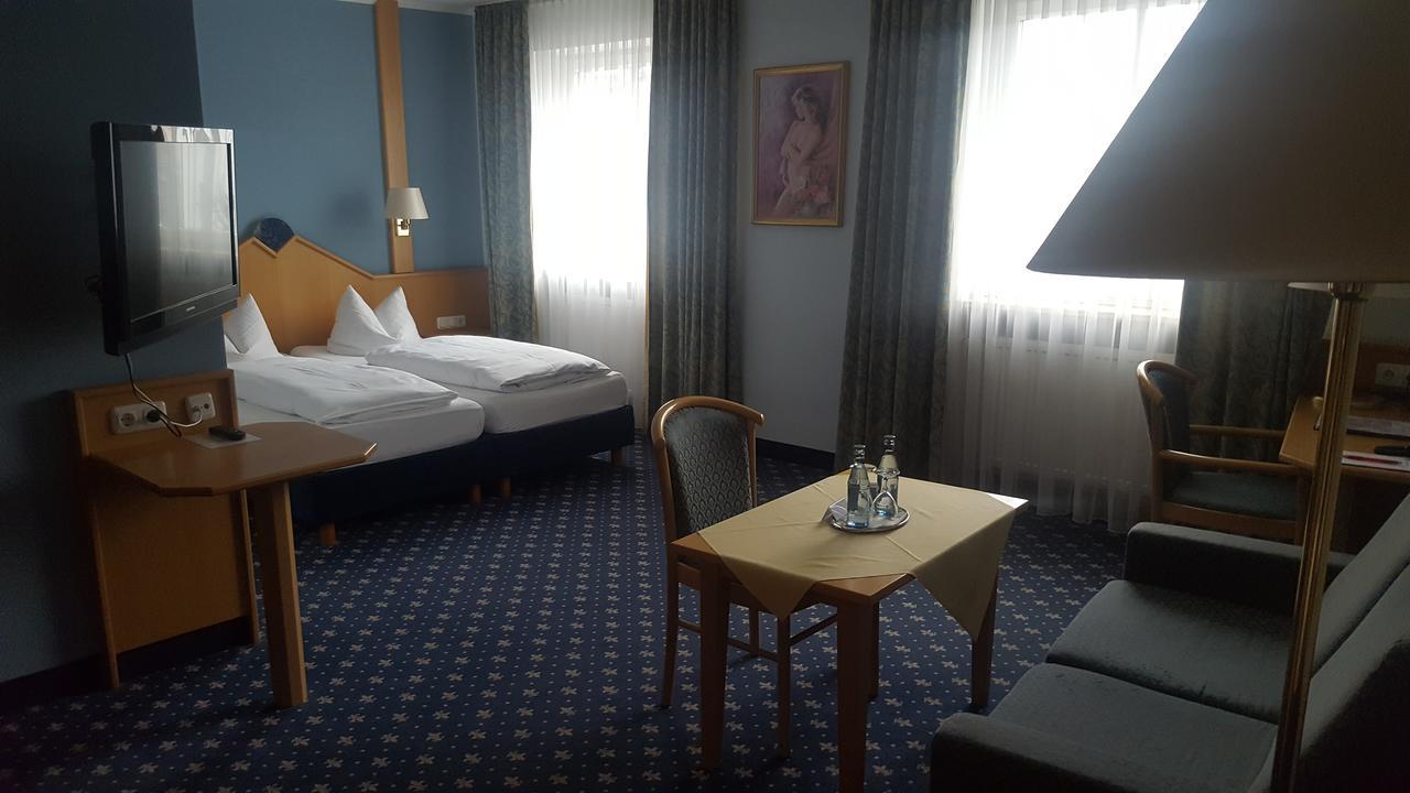 Hotel-Cafe Rathaus 바트아바흐 외부 사진